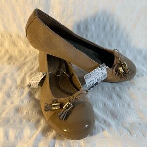 MWTWomens London Fog Suede Patent Leather Dress Shoes Ballet Flats 8.5 Tassle
